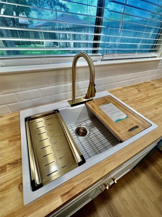 Foto del edificio - 7126 Gettysburg Dr