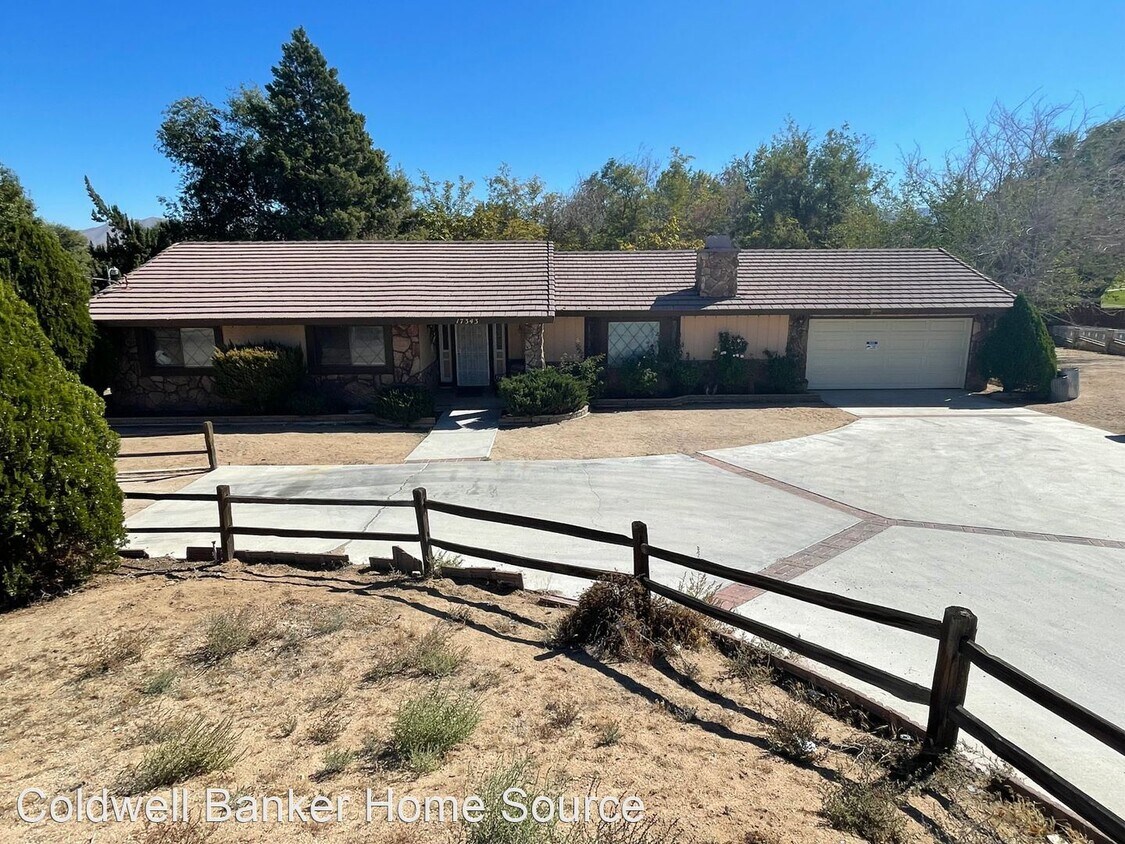 3 br, 2 bath House 17343 Buckthorn Ave. House Rental in Hesperia