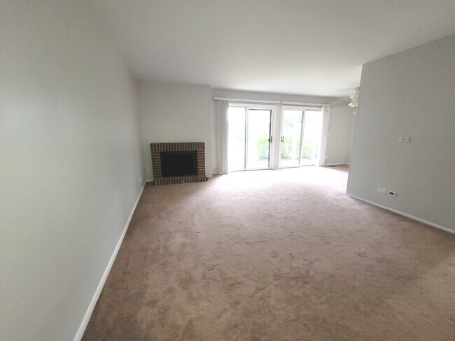 Building Photo - 1460 7 Pines Rd