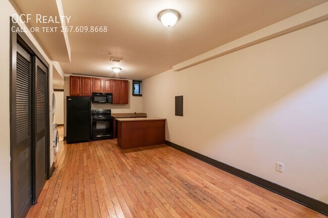 Foto del edificio - 4 Bed Cecil B Moore Apartment