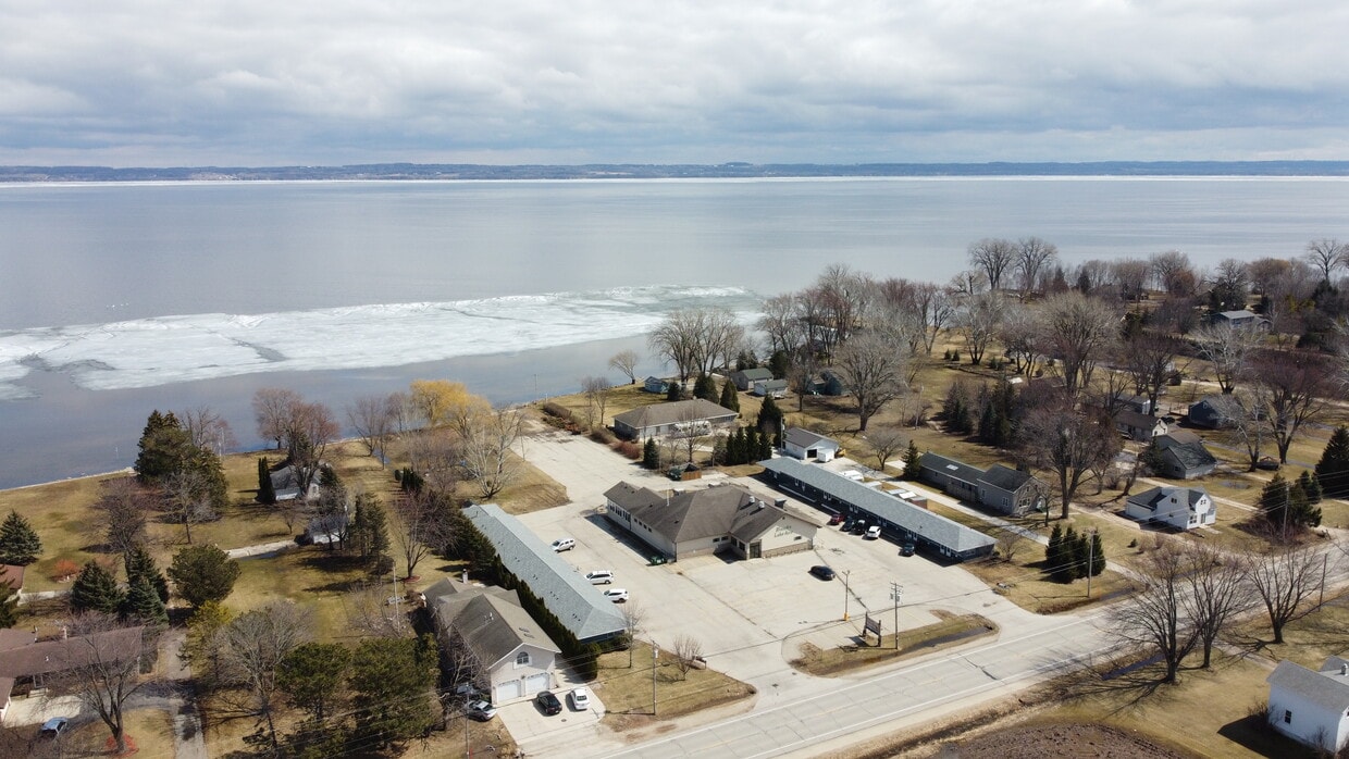 Primary Photo - N8749 Lakeshore Dr