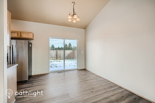 Foto del edificio - 16620 Greenleaf Avenue Southeast, Yelm, WA...