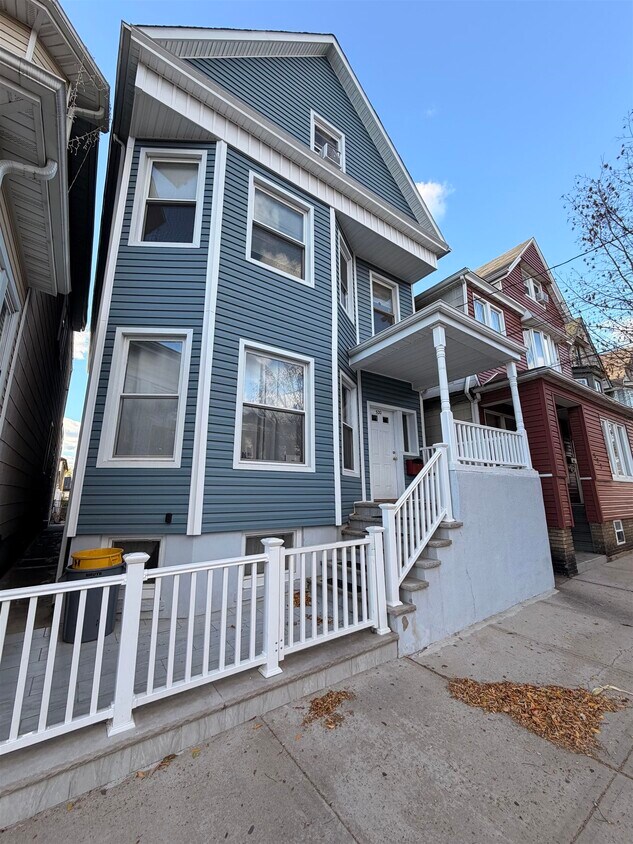 Foto principal - 520 N 3rd St