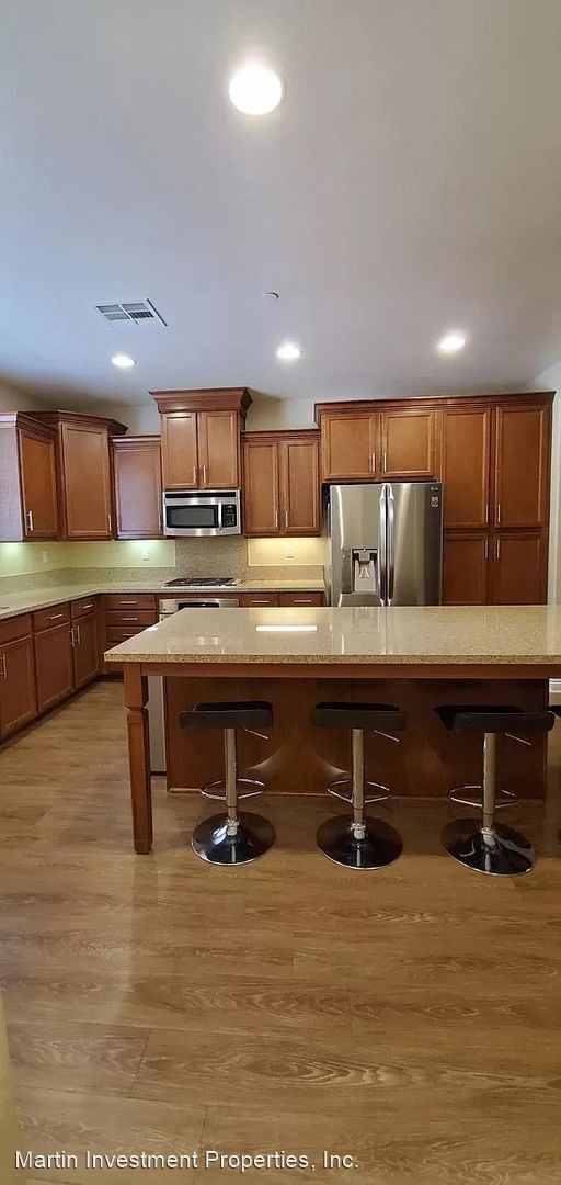 Building Photo - 4 br, 3.5 bath House - 5 Ibiza