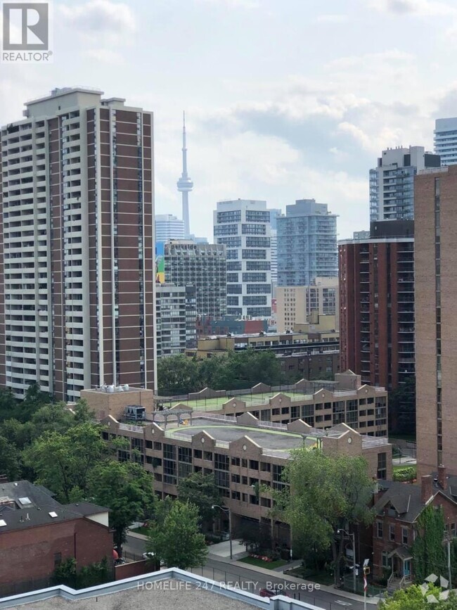 Building Photo - 159-1159 Wellesley St E