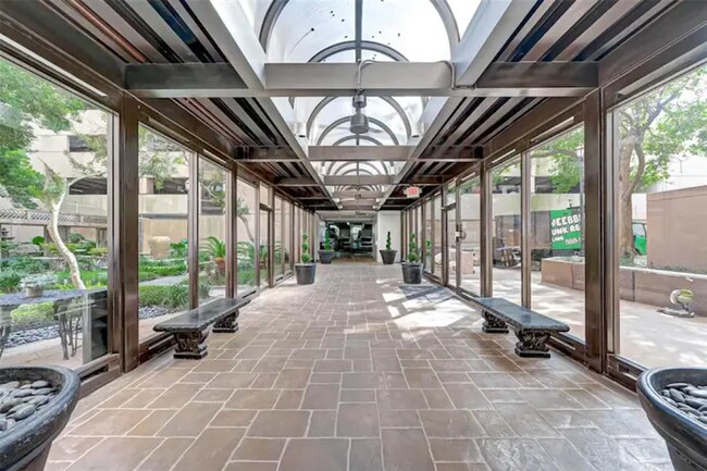 Foto del edificio - 3525 Sage Rd