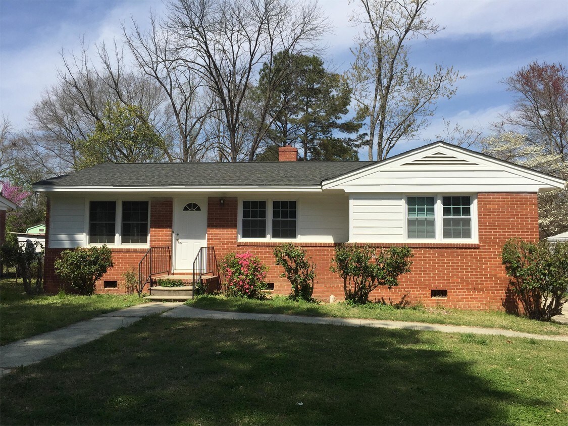 Foto principal - 513 Calloway Dr