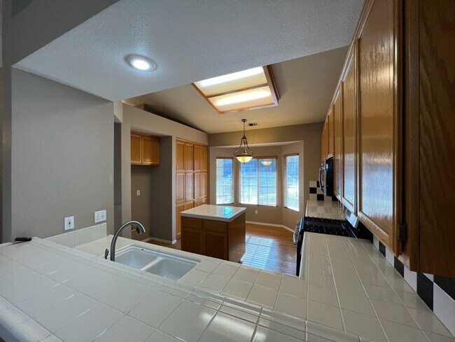 Foto del edificio - 3-bedroom single story in Merced!