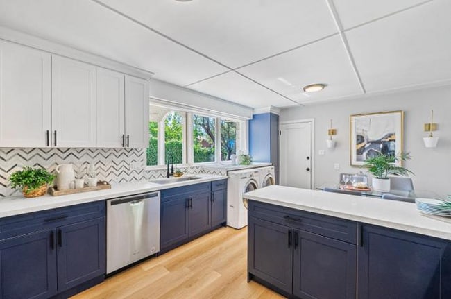 Foto del edificio - 102 Olive St