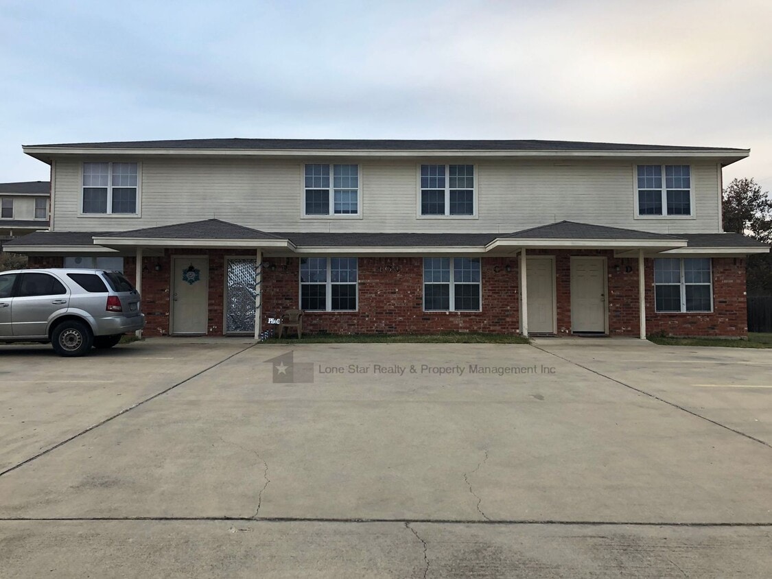 Foto principal - 404 Brittney Way