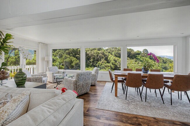 Foto del edificio - Luxury furnished retreat in Carmel Valley