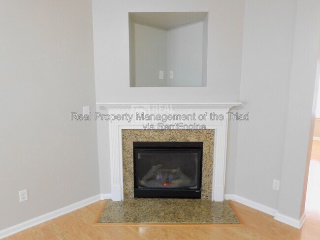 Foto del edificio - 8 Rockport Ct