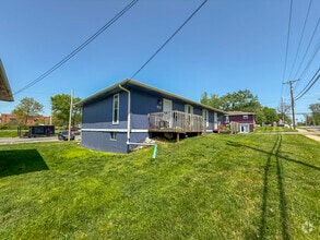 Building Photo - 1007 W Ash St