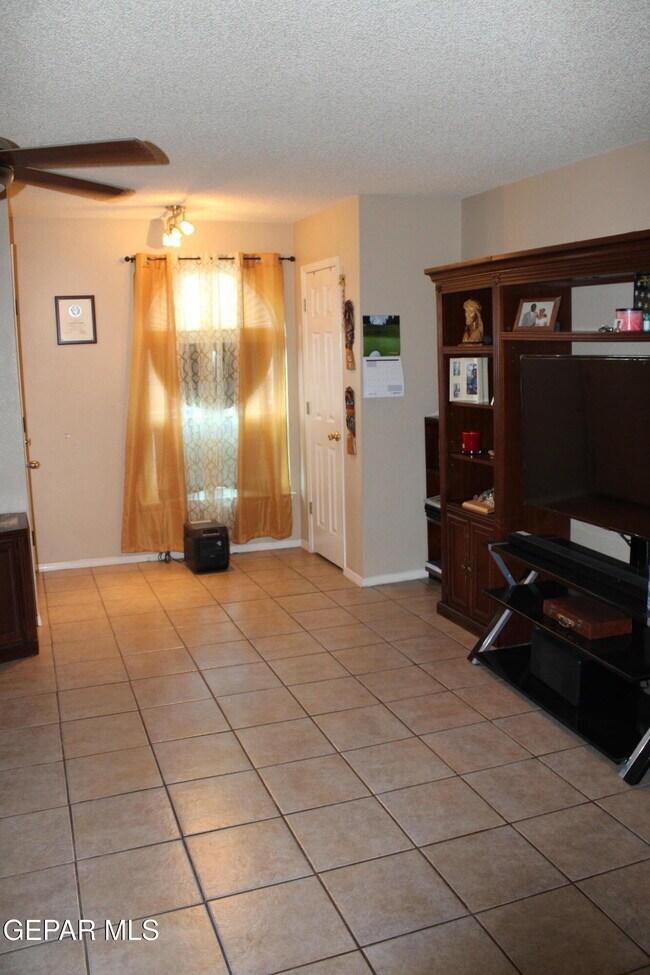 Building Photo - 6832 Canyon View Ln