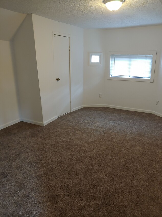 Bedroom 1 - 1923 W Boone Ave