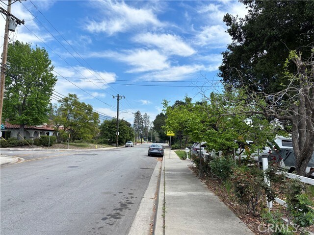 Foto del edificio - 130 E Sycamore Ave