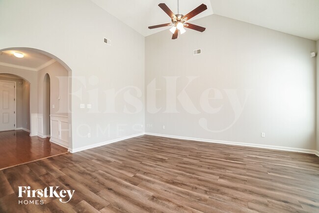 Building Photo - 5515 Southern Peake Dr