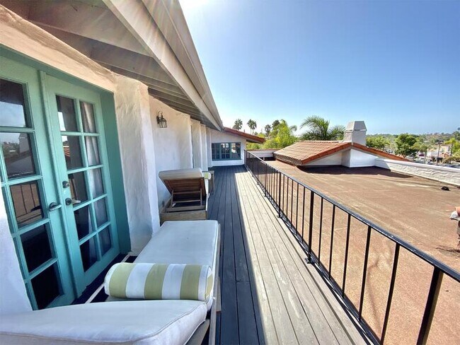 Building Photo - 382 Playa Blanca