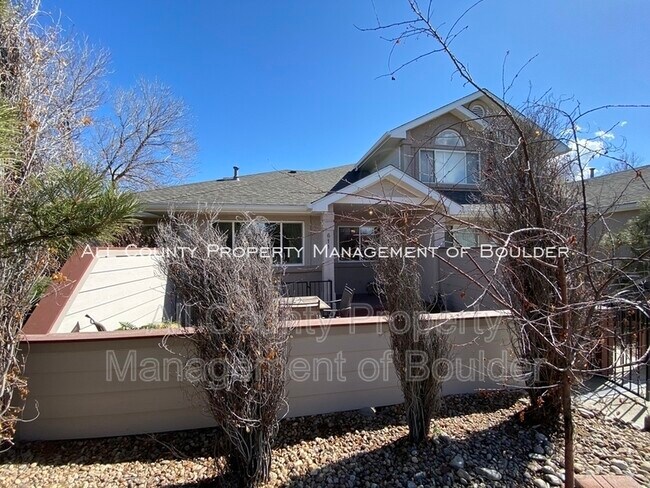 Foto del edificio - 611 Ridgeview Dr