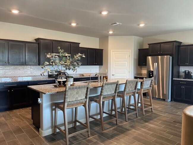 Foto del edificio - MOVE IN SPECIAL- $500 off immediate move in.