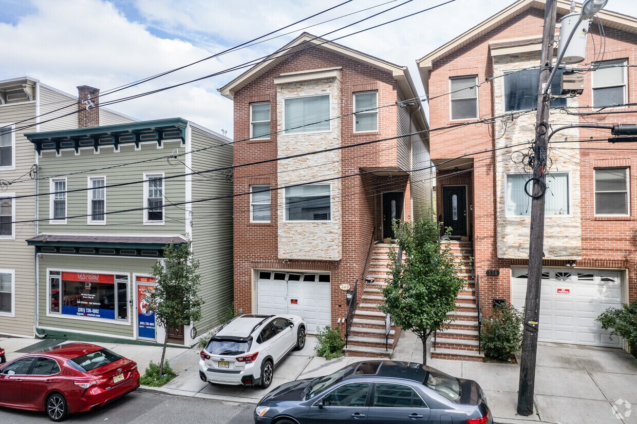 340 Saint Pauls Ave, Jersey City, NJ 07306 Apartments in Jersey City
