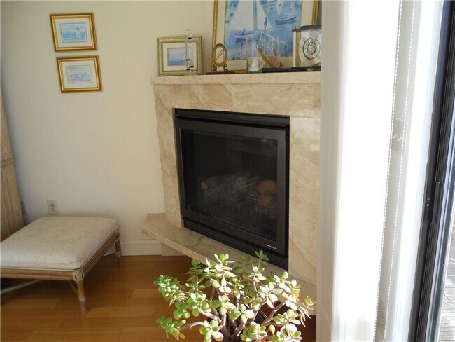 Building Photo - 1412 CAPELLA SOUTH Row