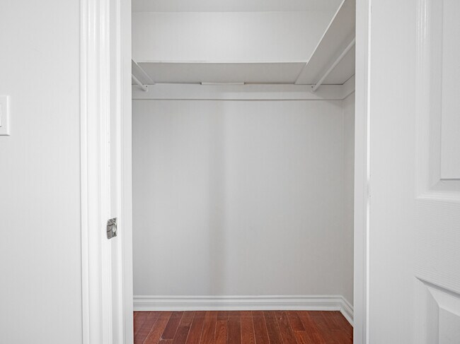 Photo du bâtiment - 122 Maybourne Ave