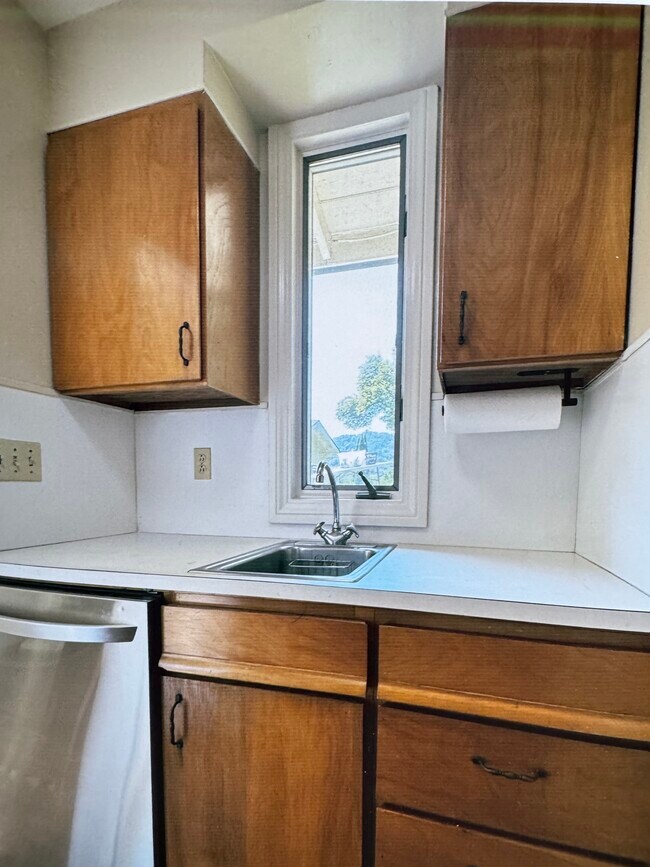 Foto del edificio - 25860 Altamont Rd