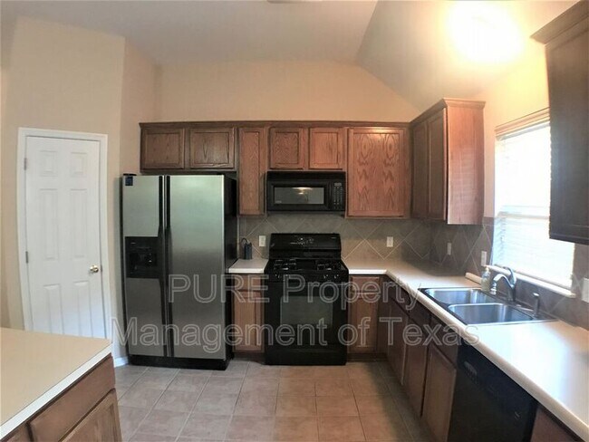 Building Photo - 3808 Noe Ln