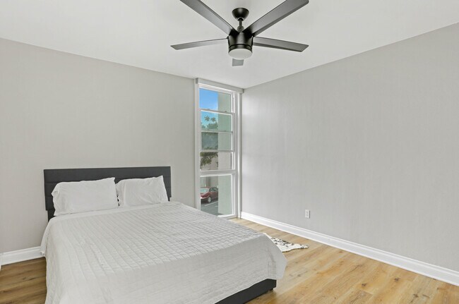 Building Photo - 3050 Rue D’Orleans