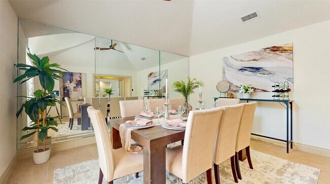 Foto del edificio - 22010 Rockchester Dr