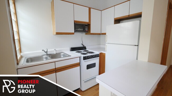 Foto del edificio - 634 W Barry Ave