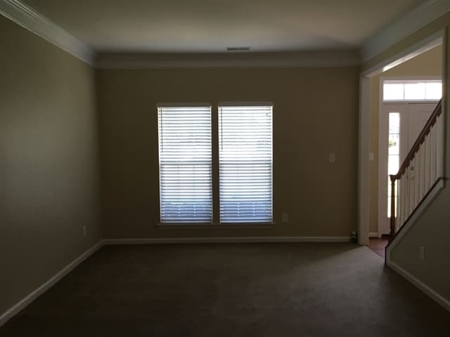 Building Photo - 1009 Yarrow St