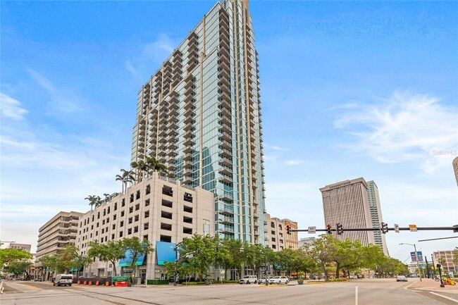 Building Photo - 777 N Ashley Dr