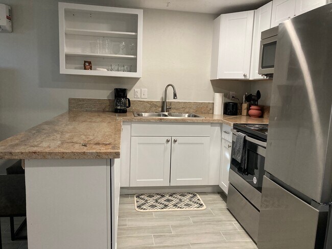 Foto del edificio - 221 Hendrix Rd NW