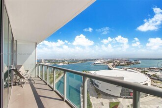 Building Photo - 888 Biscayne Blvd