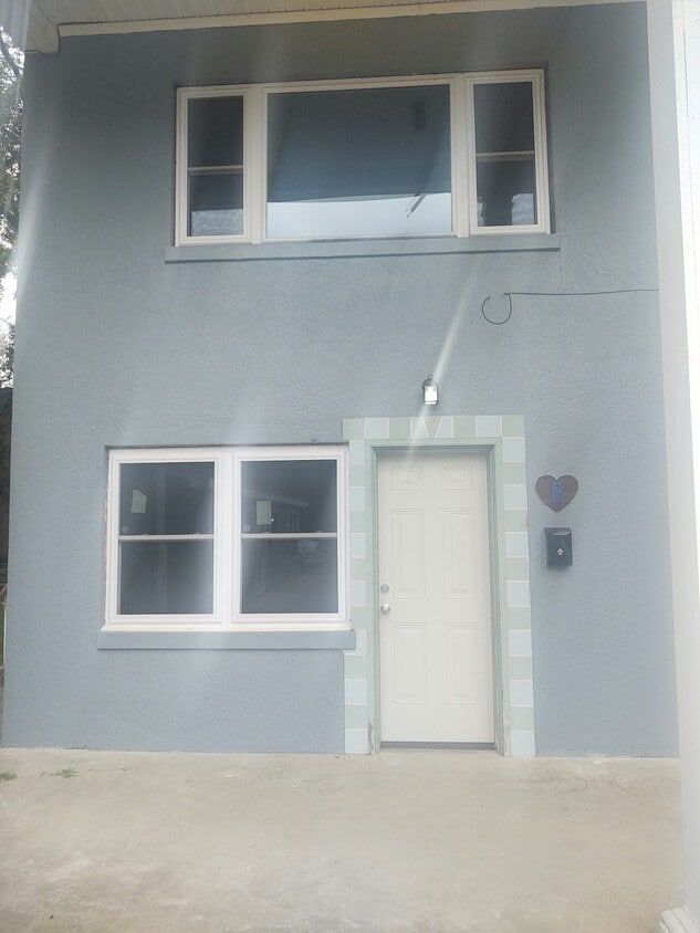 Primary Photo - 633 4th St