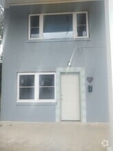 Building Photo - 633 4th St