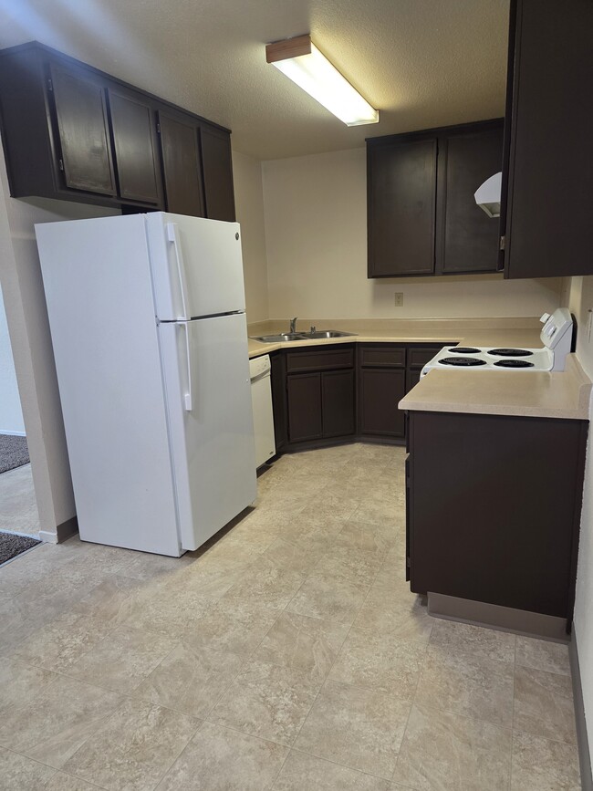 Building Photo - Vista Verde Apartments