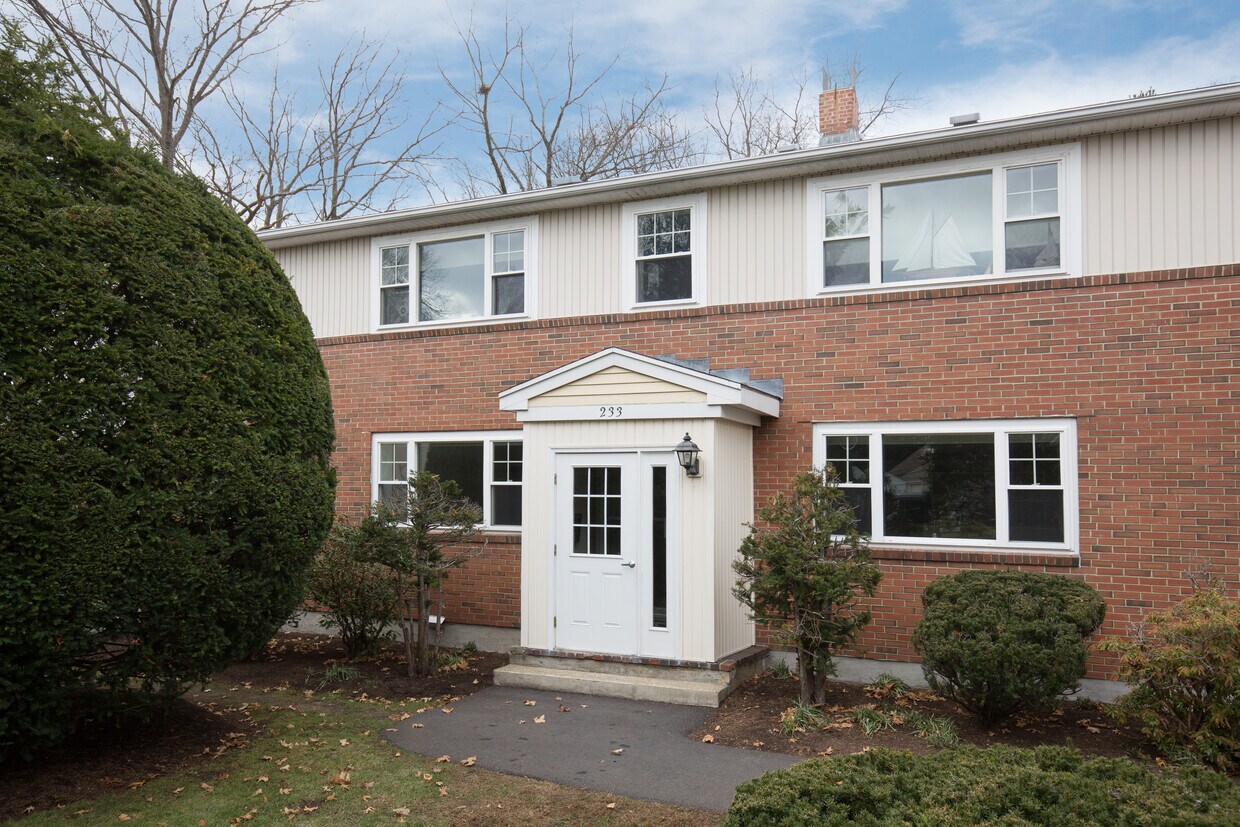 Elsinore Street Apartments Apartments in Concord, MA