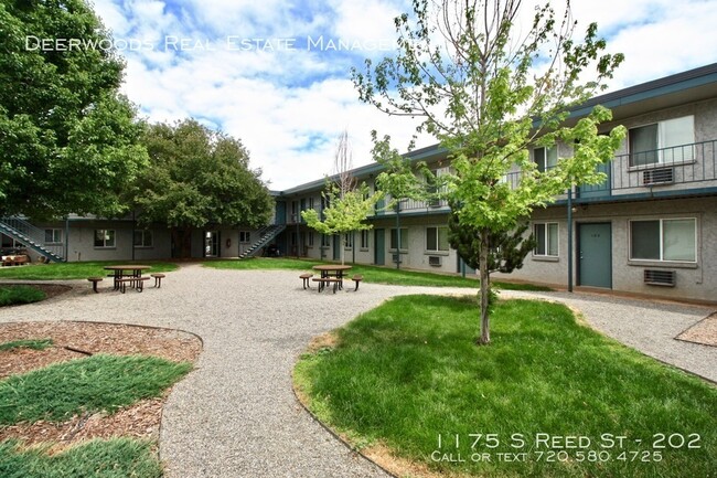 Foto del edificio - 1175 S Reed St
