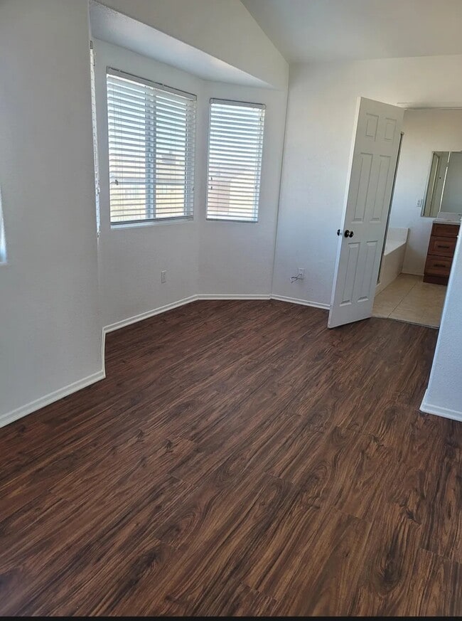 Building Photo - 11666 English Ct