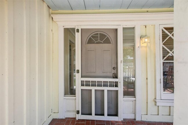 Building Photo - 321 E Orange St