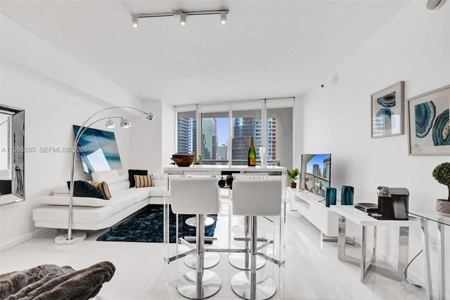 Building Photo - 475 Brickell Ave