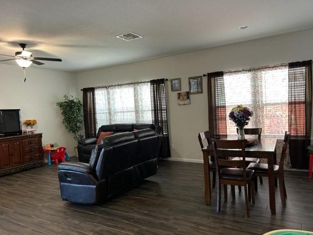 Building Photo - 439 Spinnaker Loop