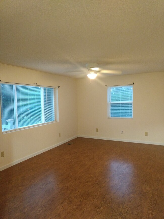 Foto del edificio - 2690 20th St NE