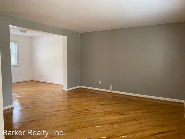 Building Photo - 1 br, 1.5 bath House - 1019 Nichols Drive