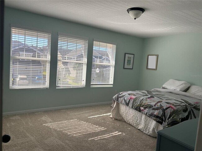 Foto del edificio - 18879 Ulmus St