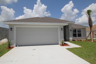 Building Photo - 616 Kylar Dr NW