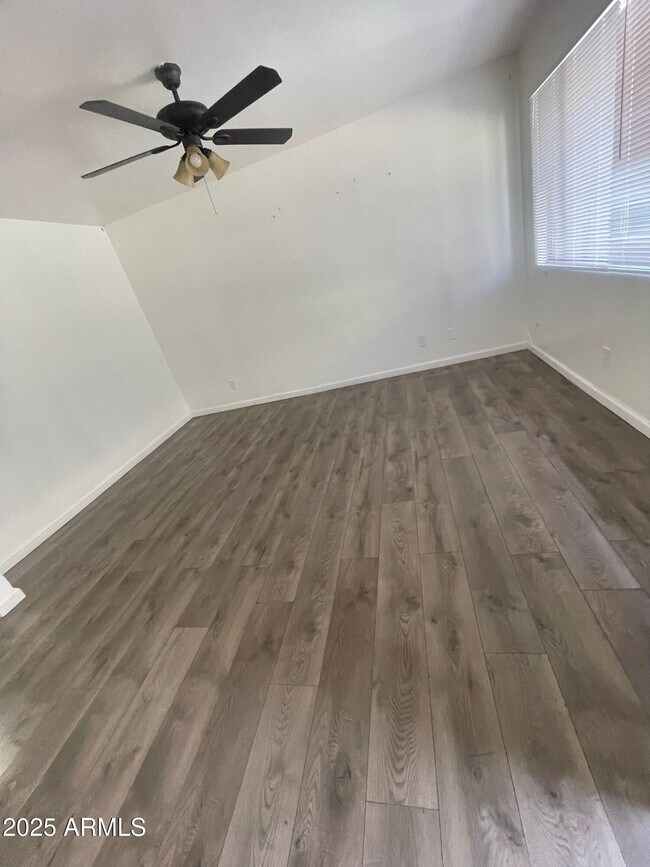Foto del edificio - 2806 N 43rd Ave